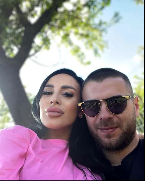 Mădălina, soția românului trecut pe la Inter și AC Milan, făcută praf după ce și-a deschis cont de OnlyFans! Sexy-bruneta se apără: “Nu este nimic greșit” | GALERIE FOTO