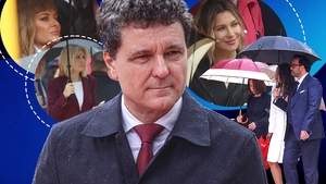 Imaginile momentului în România! Pleiadă de vedete la Cotroceni, unde a avut loc ceremonia de învestire a noului președinte al României! Lora, Delia, Andreea Raicu...
