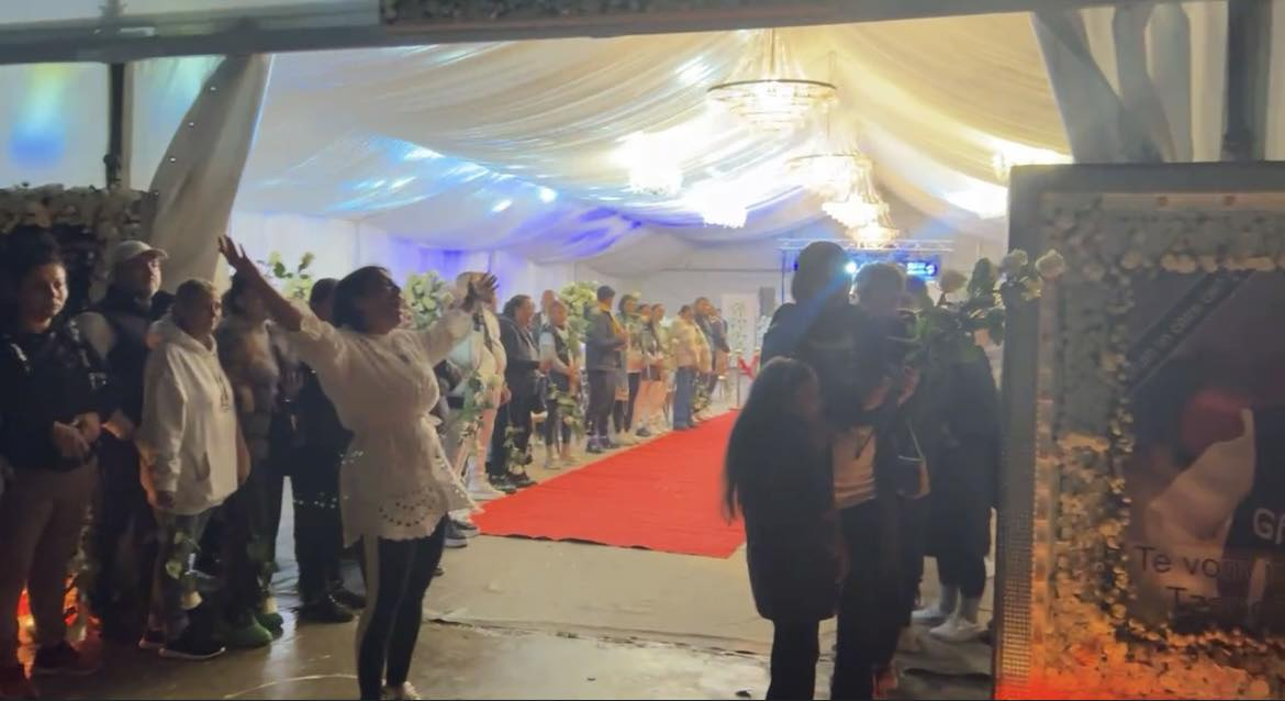 Sicriu în formă de mașină pentru nepotul lui Tzancă Urganau /Foto: Social media