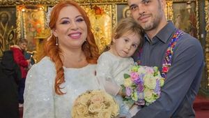 Oana Roman a arătat tuturor cum doarme fetiţa ei, doar că un alt detaliu a ieşit rău de tot în evidenţă. Ce s-a văzut chiar lângă pat 