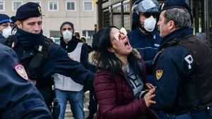 Situația dramatică în Italia! Oamenii cărora li s-au închis afacerile nu mai au bani de mâncare: „Vrem doar 50 de euro”