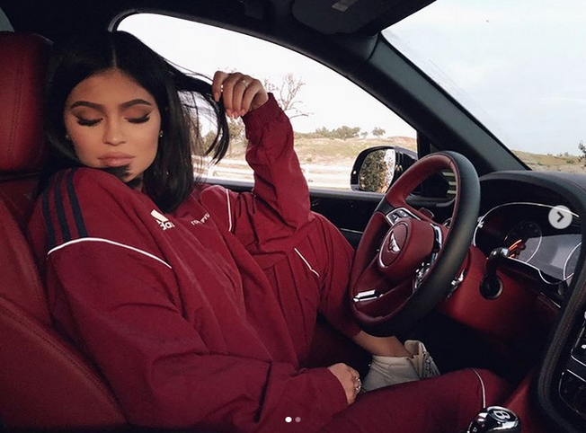 Kylie Jenner a prezentat-o lumii întregi pe fiica ei! Detaliul la care și-au oprit toți privirea