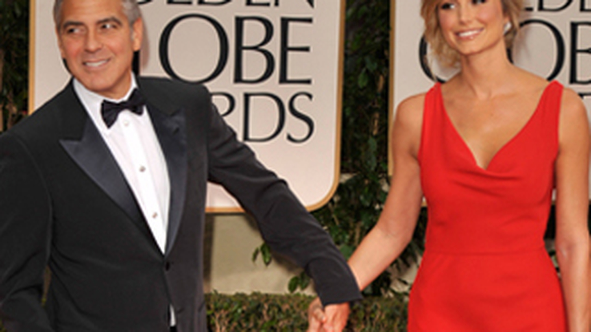Cica se poate! George Clooney s-a lasat de baut!