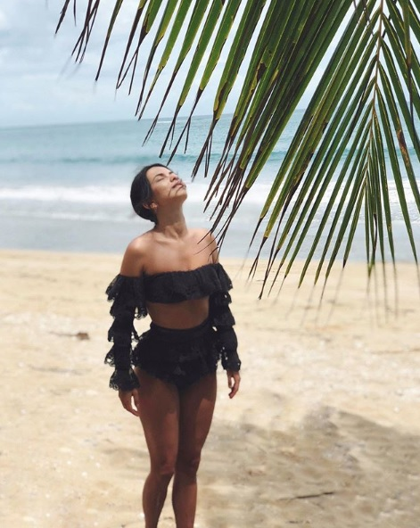 Inna, apariție de senzație pe plajă! Artista i-a lăsat pe toți mască