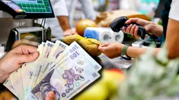 Ce salariu are o casieră în supermarket în 2026. Venitul real surprinde