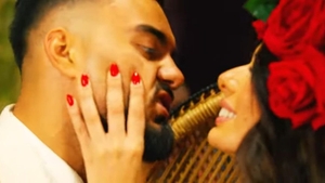 Jador și Ioana Filimon, atingeri fierbinți în ultimul videoclip al manelistului. Ce doi, la un pas să se sărute pasional. FOTO