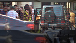 Florin Salam a fost externat, Roxana Dobre l-a adus acasă! Surpriză în fața scării: cine l-a așteptat