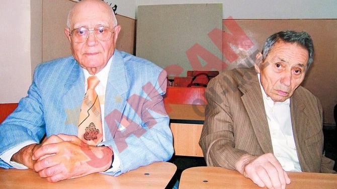 Liceeni la 90 de ani