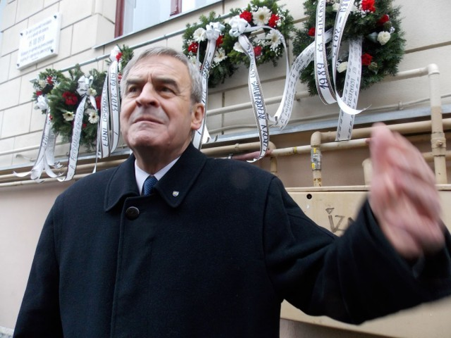 Tokes s-a ales cu o mare parte din averea strânsă în timpul căsniciei cu Edith