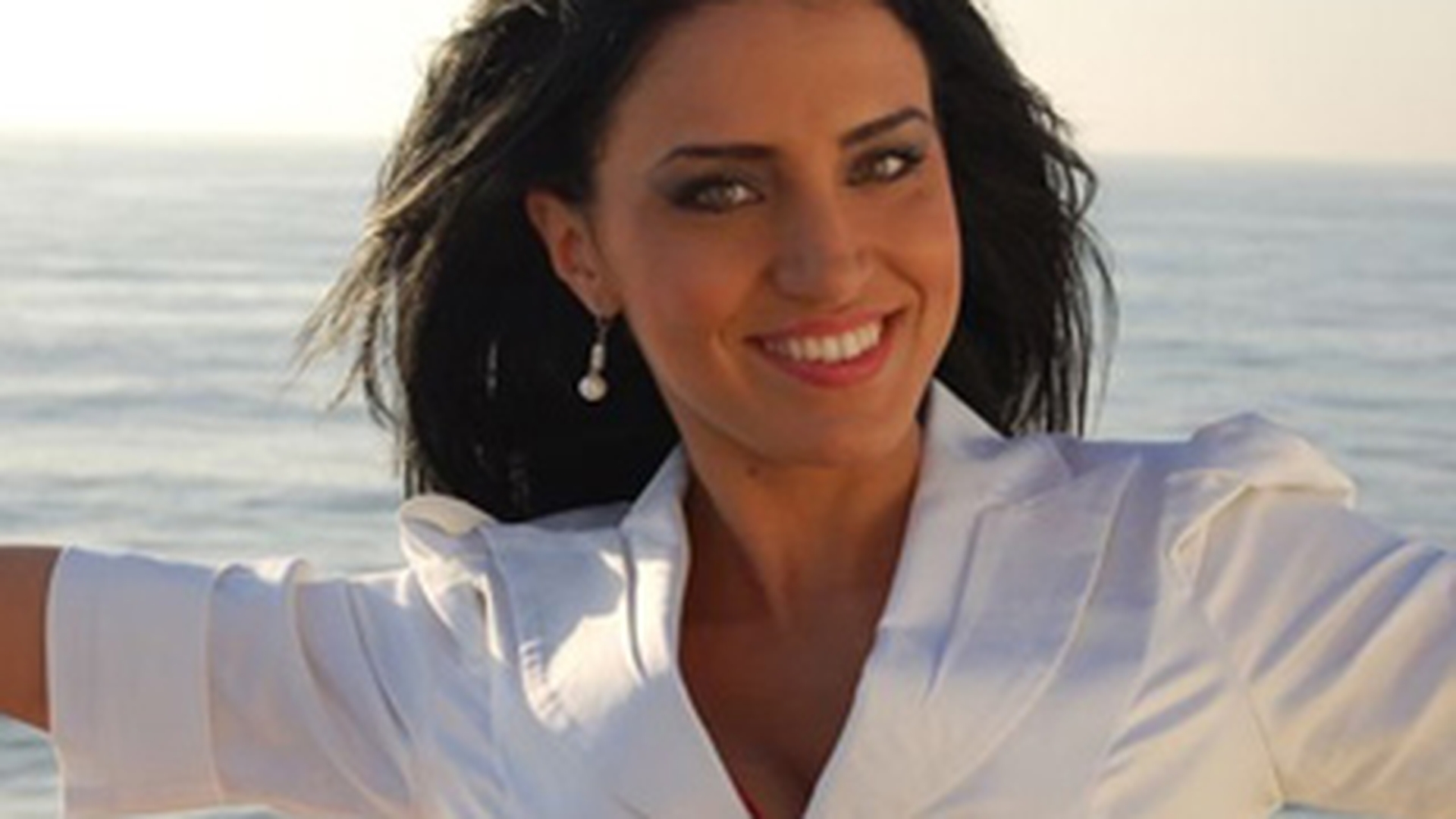 Adelina Pestritu isi doreste enorm sa fie mama! Vrea sa infieze o fetita!