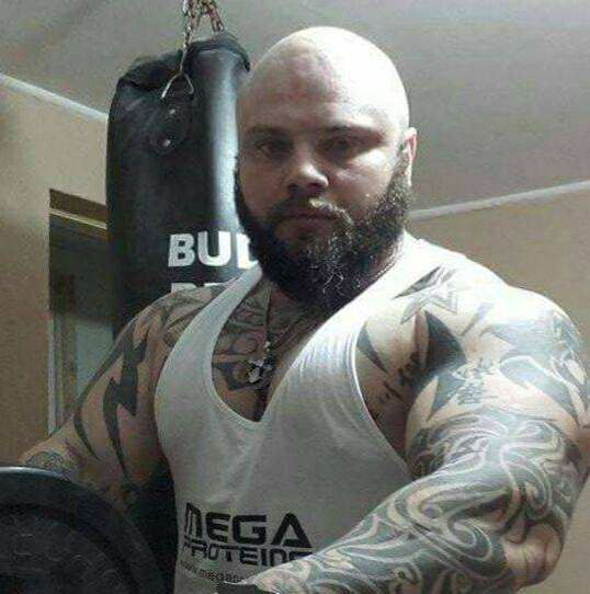 Daniel Chiraş a fost adus în ţară! Trupul său, depus la capela cimitirului Metalurgiei