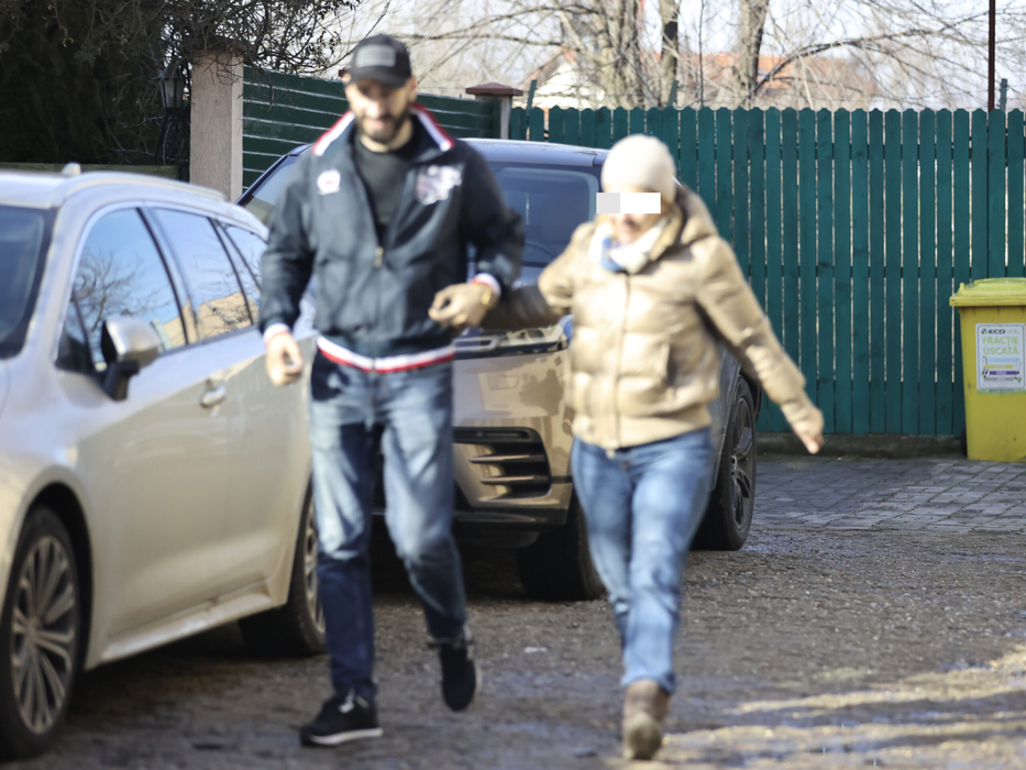 Marius Calotă ajunge cu managera în zona Pipera, apoi intră în casă preț de 10 minute