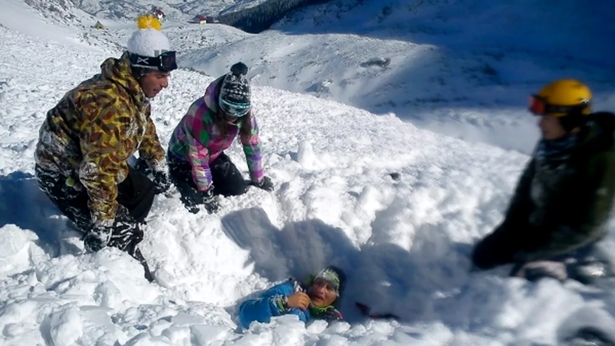 Meteorologii au făcut anunţul de ultimă oră pentru turişti: E risc de gradul patru de avalanşe la Bâlea Lac!