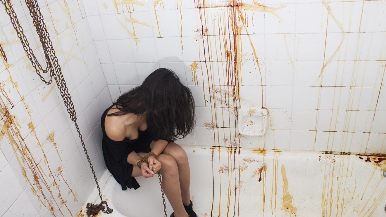 Caz înfiorător în Constanța! O adolescentă de 16 ani, răpită în plină stradă pentru că nu a vrut să se căsătorească