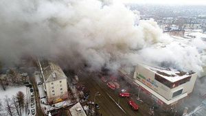 Un nou mall a luat foc în Rusia! Peste 100 de oameni au fost evacuați! S-au înregistrat mai multe victime