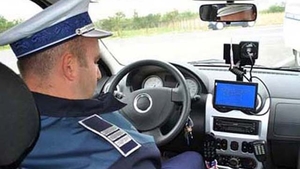 Le-a pus gând rău, după Paşte, ”poliţiştilor pândari”: ”Stau ascunşi ca nişte şobolani, să dea amenzi”