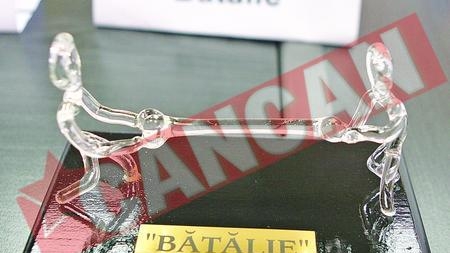 Expozitie de cadouri trasnite pentru politicieni