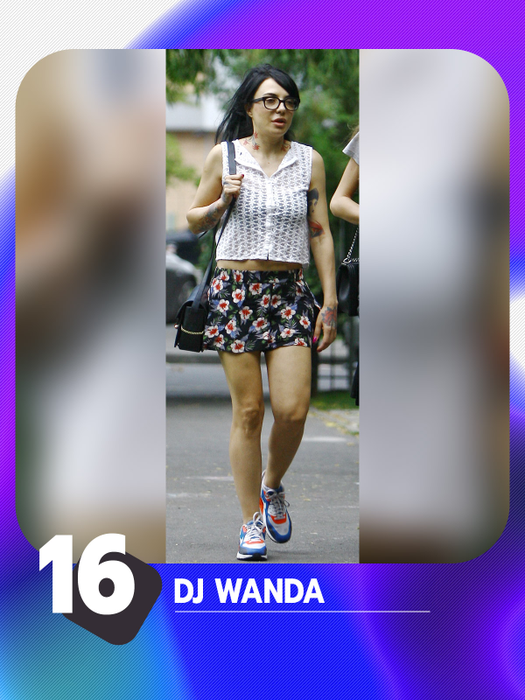Top 30 dive care au întors toate privirile. Antonia, Inna și Lidia Buble și-au etalat mijlocelele subțiri în mini-tricouri și bustiere