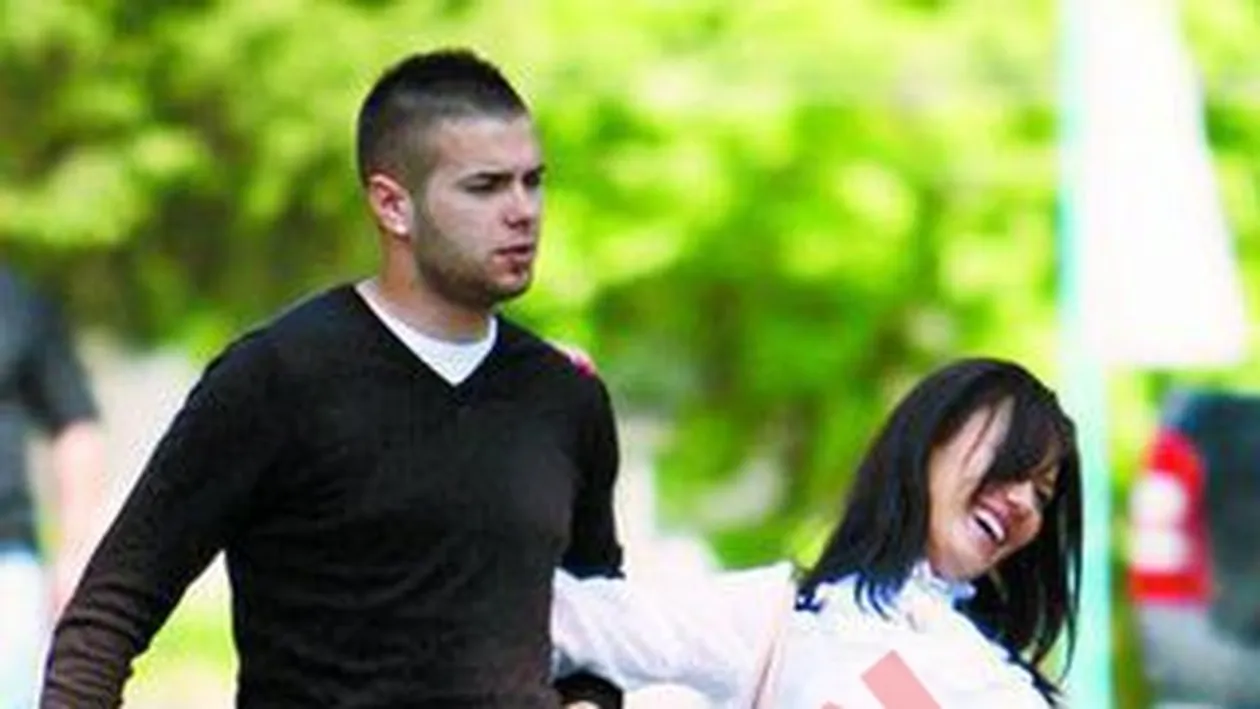 A dat pe spate o ursoaica apetisanta