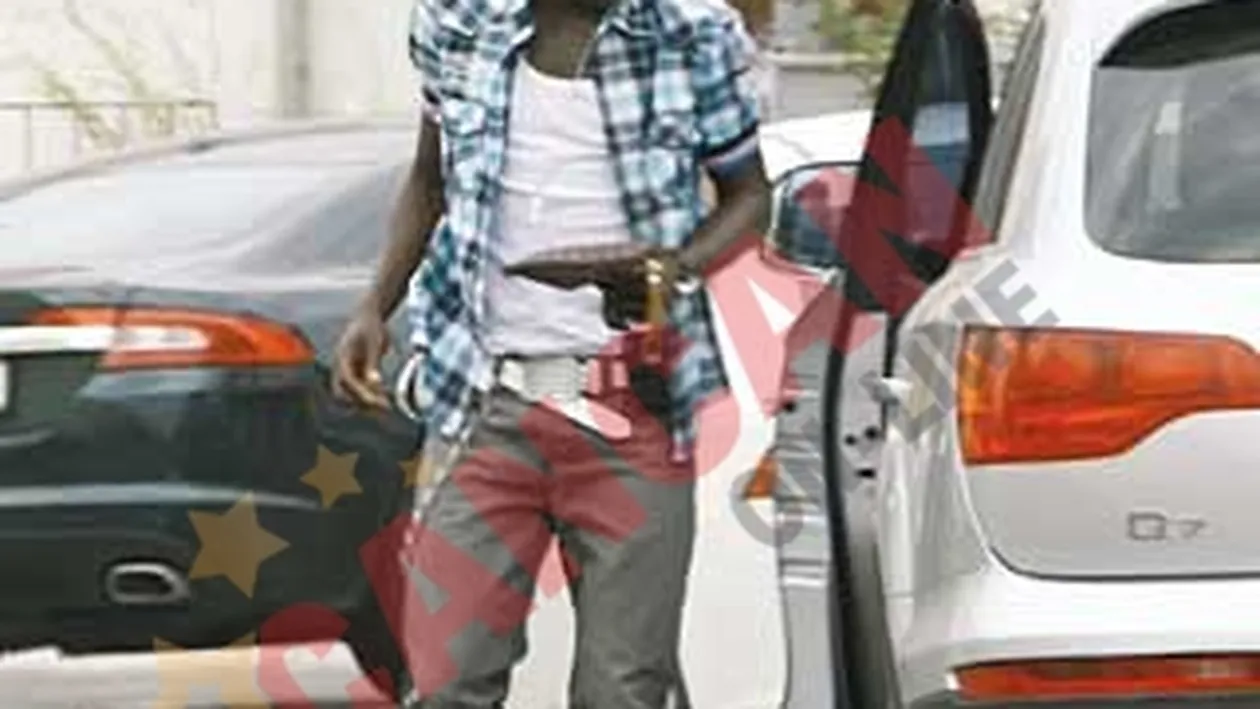 N'Doye a innebunit gospodinele din bloc