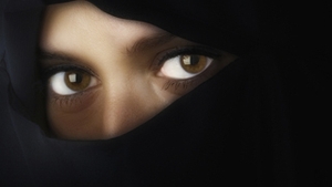 Belgia ia exemplul Frantei si interzice portul valului islamic