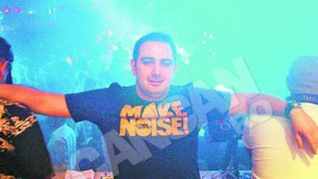 MC Silviu Andrei, vocea mitingului USL! Din club, pe baricadela protest