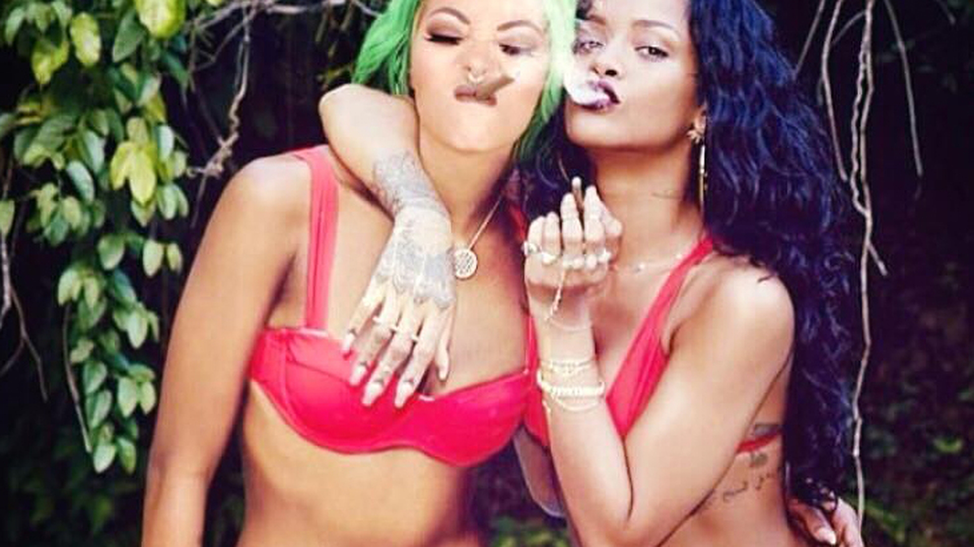 Ce a spus RIHANNA despre prestaţia DELIEI, după ce românca a cântat în deschiderea concertului ei: ''I-a transmis că va...''