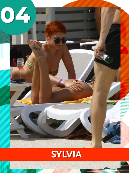 TOP 30 SEXY-VEDETE taaare jucăușe! Avem imaginile verii! Denisa Biță și Simona Trașcă s-au pupăcit, în timp ce Adelina Pestrițu și Roxana Vancea…