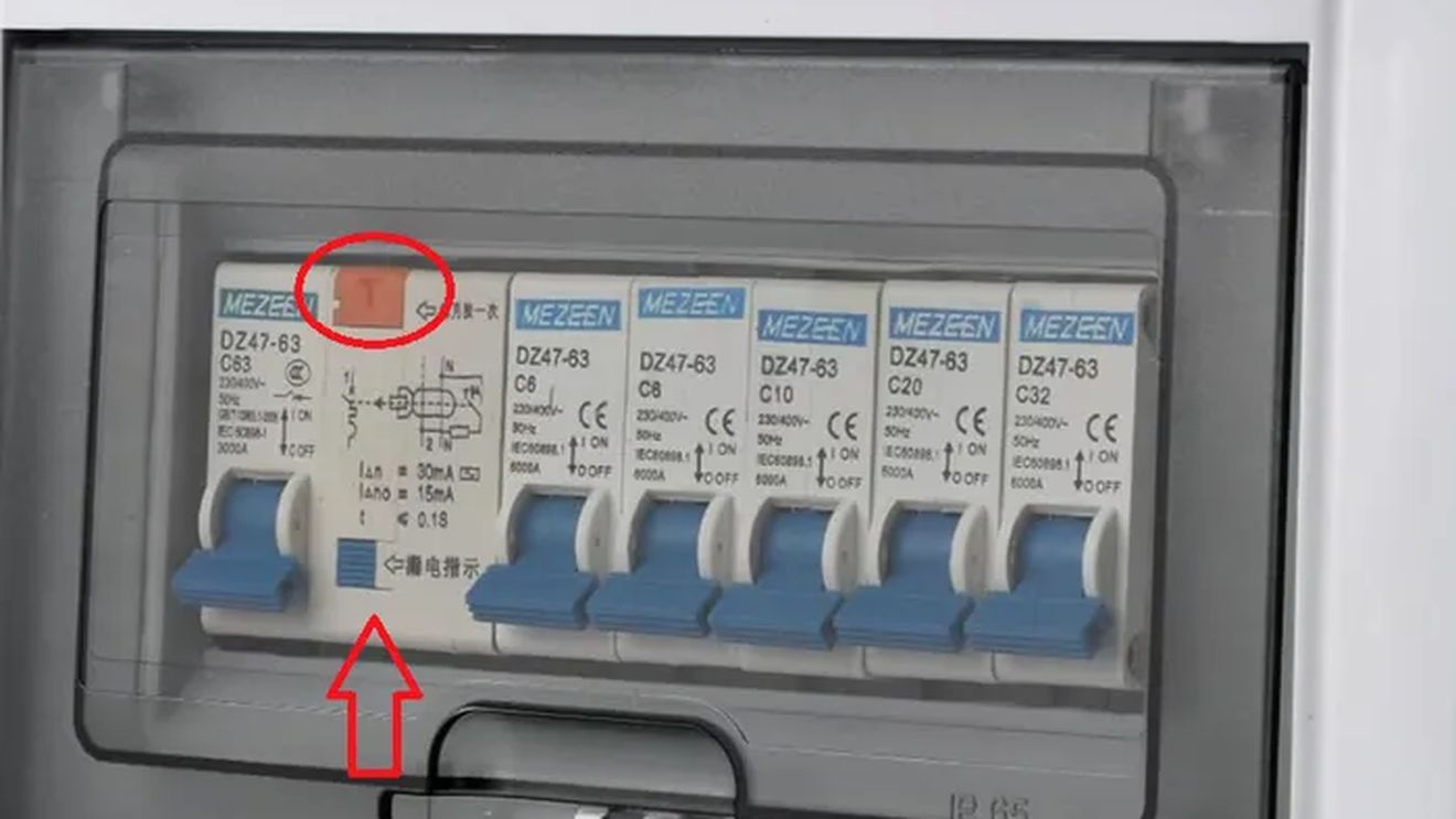 Ce se întâmplă dacă apeși acest buton de pe tabloul electric. Un expert susține că trebuie să o faci lunar