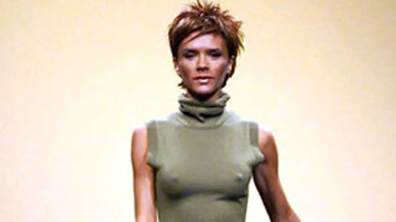 La inceput toti criticii radeau de hainele ei, acum e fashionista-sefa! Vezi cum s-a transformat Victoria Beckham de-a lungul anilor