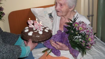 Fascinanta poveste a Carolinei, femeia care s-a nascut acum un secol si doi ani. Iata care este secretul longevitatii!