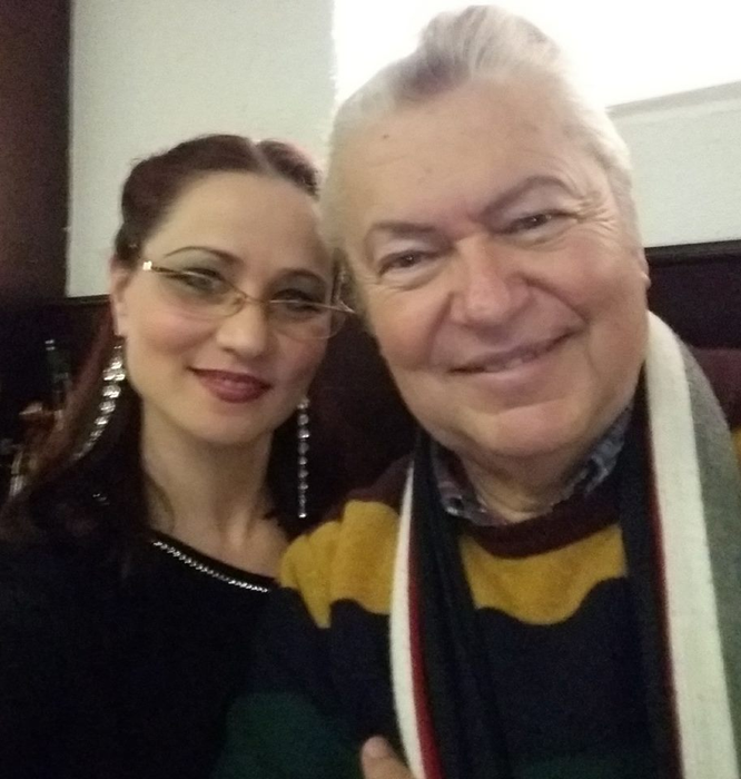 Nicoleta și artistul de muzică populară