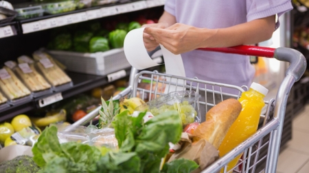 Alimentul care se scumpește iar cu 10%! Vești proaste pentru românii cu salarii mici