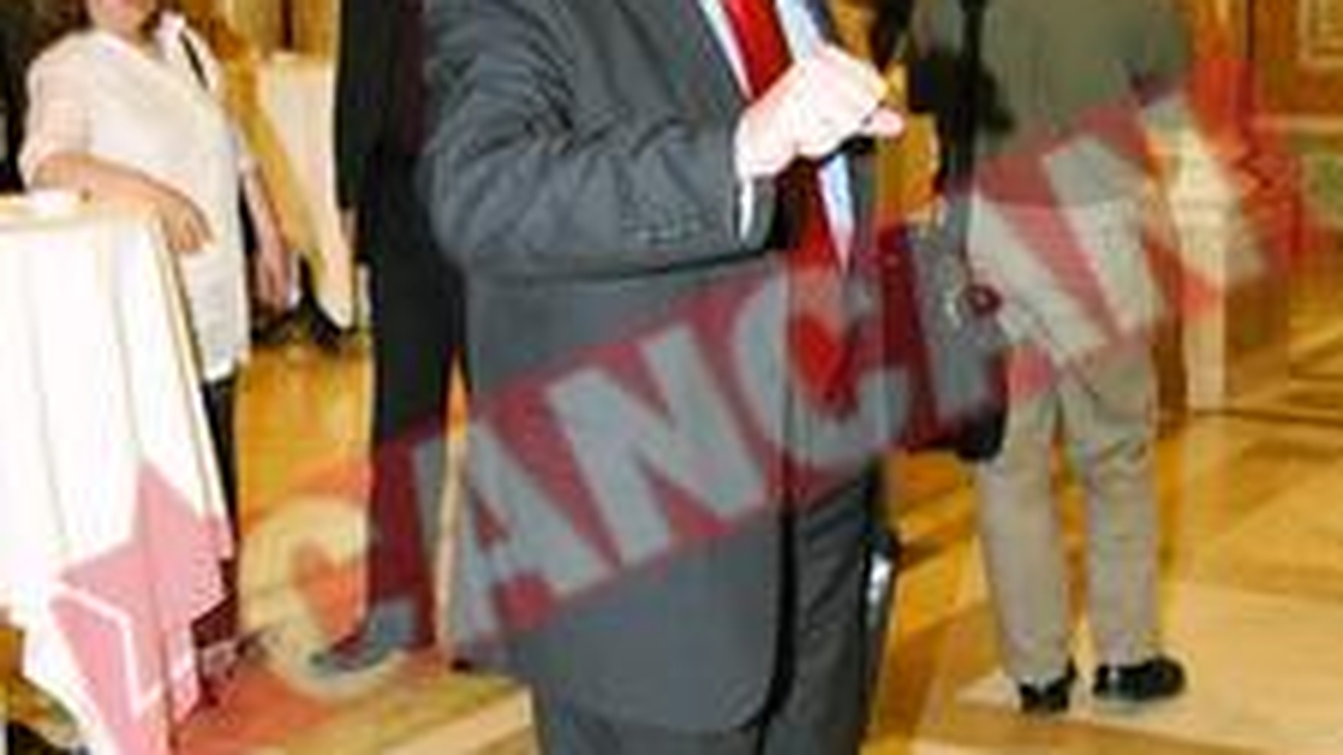 Centrul Wiesenthal cere capul lui Cioroianu