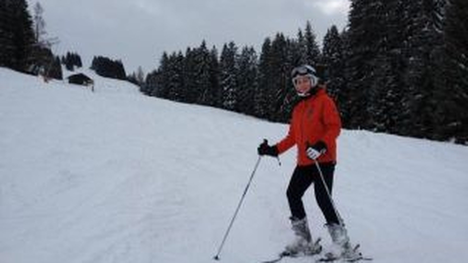 Delia Antal s-a inalnit cu Madonna pe partia de schi! Au facut vacanta in aceeasi statiune!