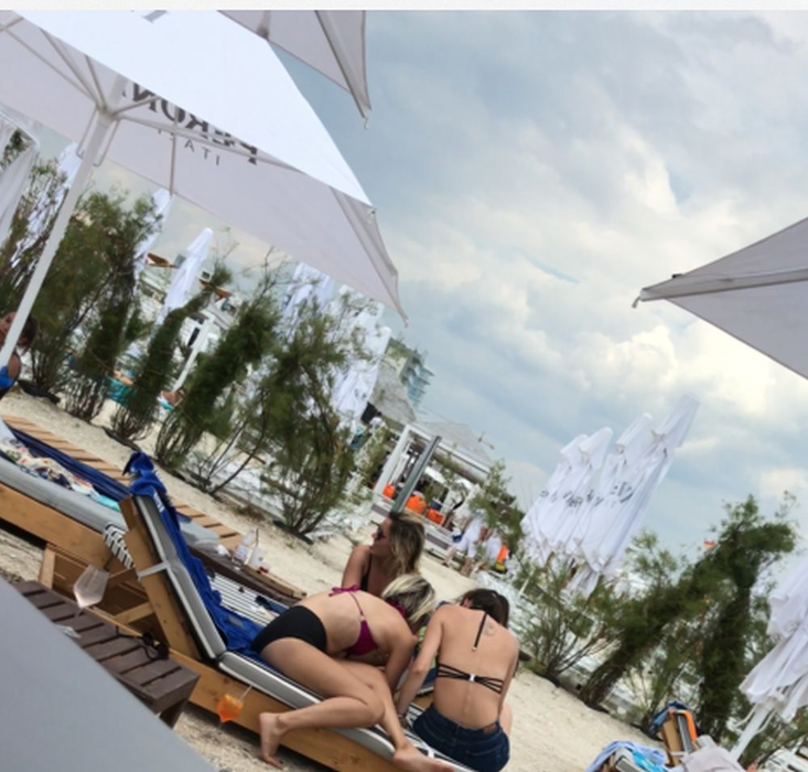 Sore Mihalache, sexy la plajă cu prietenele! Cum s-a distrat cu fetele
