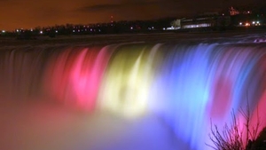 Tricolorul românesc va fi proiectat pe apele cascadei Niagara de Ziua Națională a României