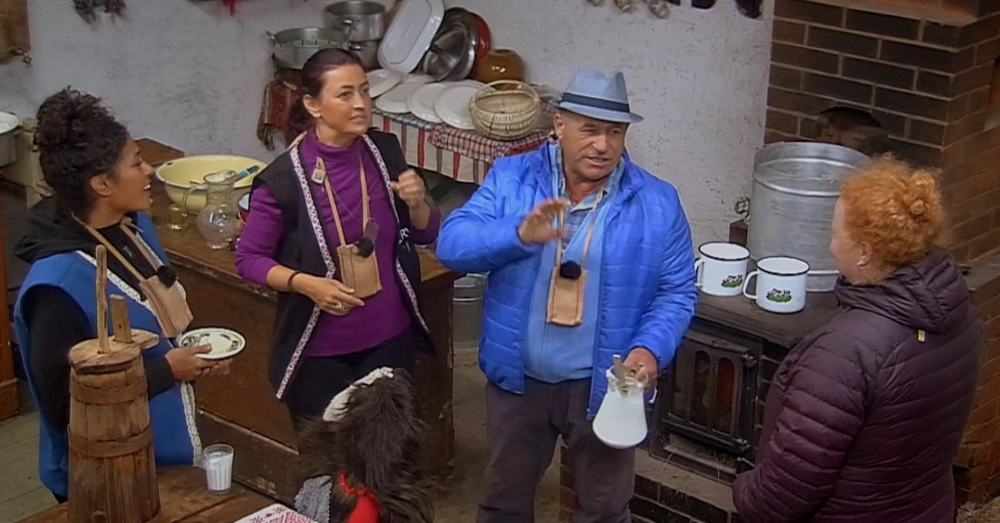 Diana Dumitrescu a primit testul de sarcină în timpul competiției de la „Ferma Vedetelor”. Gestul făcut de actriță după ce nea Rață i l-a dat