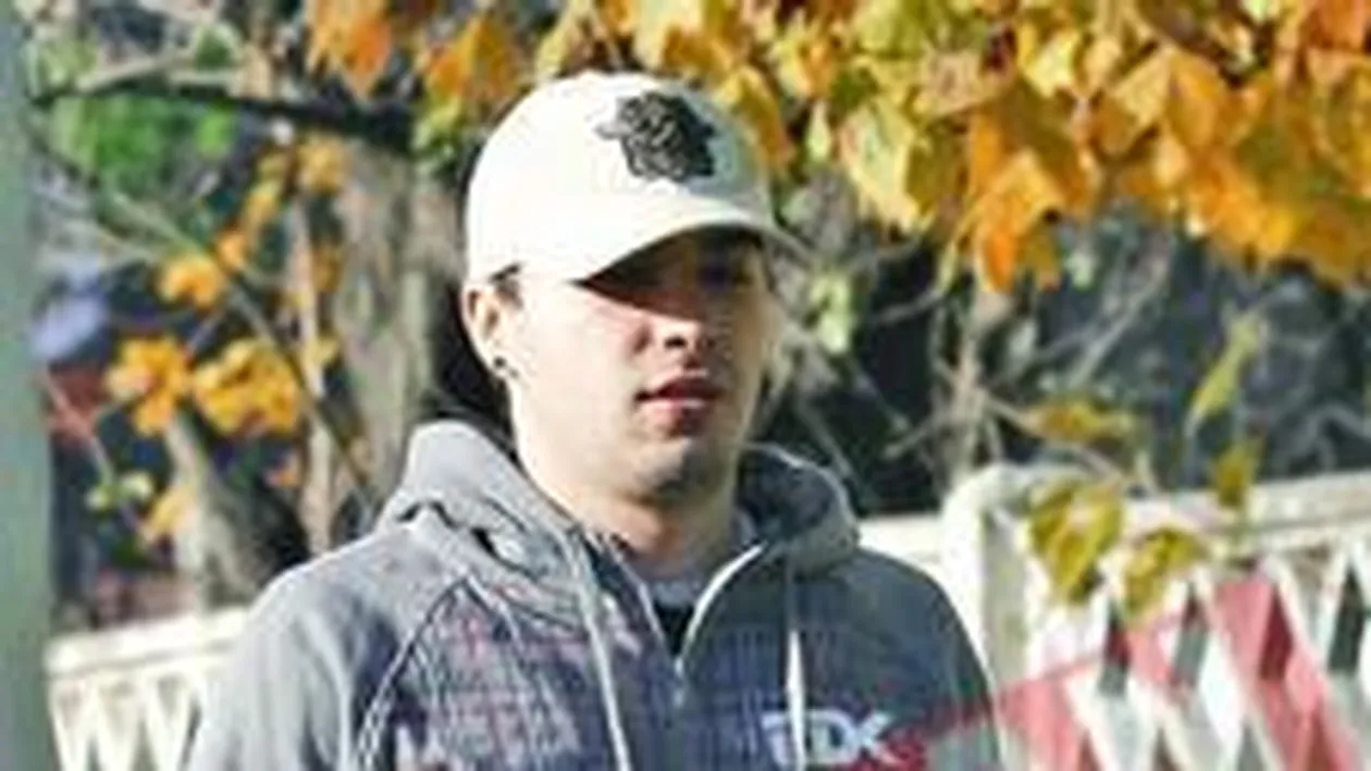 Iulian Moga si-a lasat iubita acasa