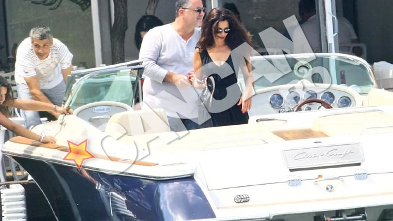 Aproape ca a invatat sa mearga pe apa! Sexy pe salupa! Priveliste rara: Oana Cuzino si-a dezgolit coapsele pe malul lacului Snagov!