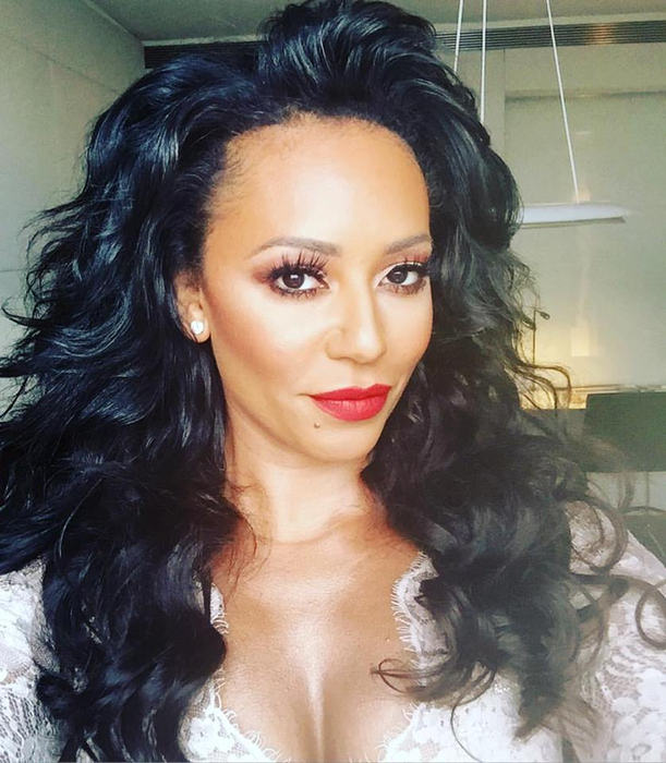 Mel B, topless la 42 de ani! Fosta membră a trupei Spice Girls este lipsită de inhibiții
