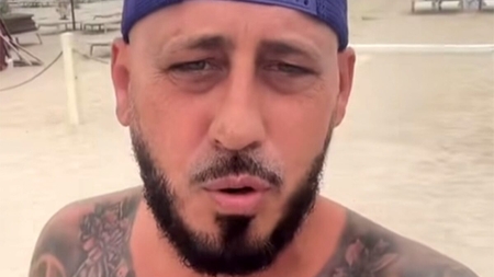 Pare banc, dar nu e. Câți lei a plătit Cosmin din Craiova pentru o porție de gogoși, pe o plajă de fițe din Mamaia