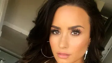 Demi Lovato, spitalizată! Cântăreața a fost găsită inconștientă în casă în urma unei supradoze