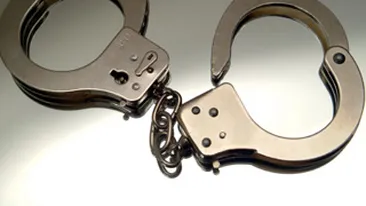 Romanii au dat iama in magazinele din Spania! Au furat haine si creme de soare in valoare de 63.000 €