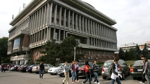 Costurile anuale ale unui student în România. Taxele sunt tot mai mari