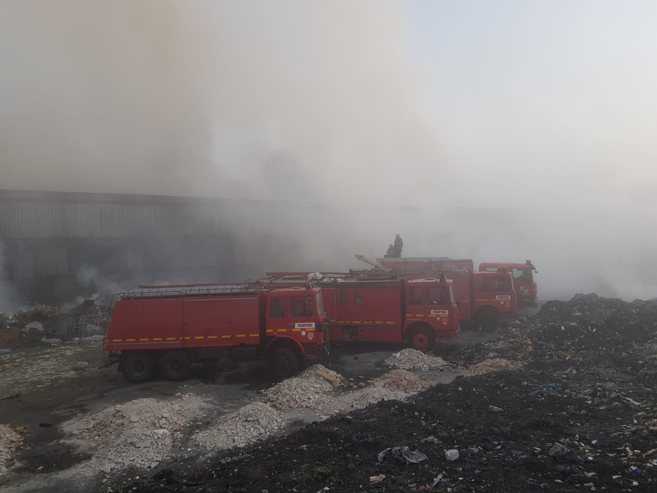 Două incendii de proporții, în Ploiești, în mai puțin de 24 de ore