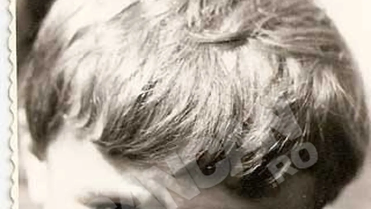 Acest baietel a devenit un mare actor roman, ajungand sa joace alaturi de Colin Farrell si Ed Harris. Il recunosti?