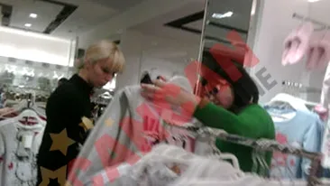 Diana Dumitrescu cumpara pijamale de baba