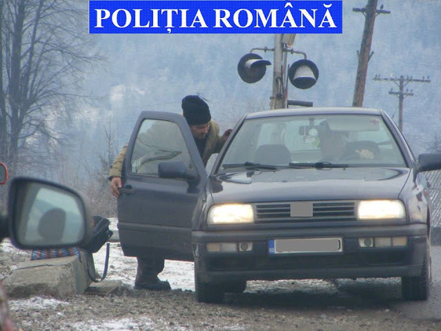 Incredibil: un bătrân de 83 de ani, taximetrist „pirat”! Ce a făcut după ce a fost prins de poliţie