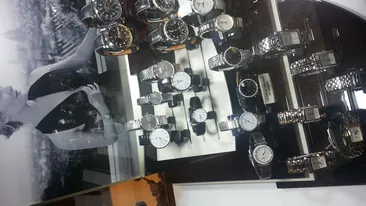 Consilierul guvernatorului BNR a fugit de aurul ticaind. Lucian Croitoru, nehotarat cand vine vorba de cadouri de milioane